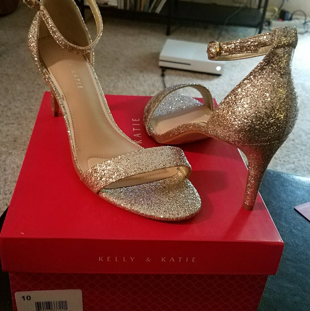 Kelly & Katie gold sandal heels